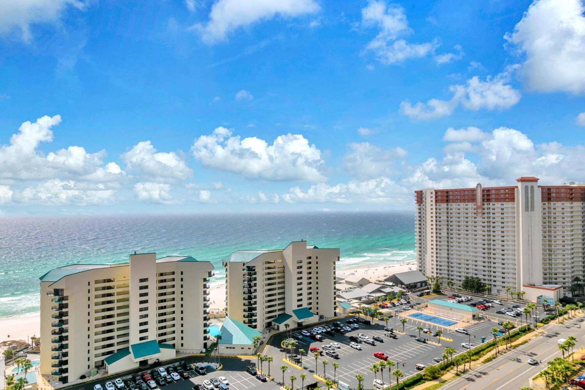 Laketown Wharf 1803 Holiday home *